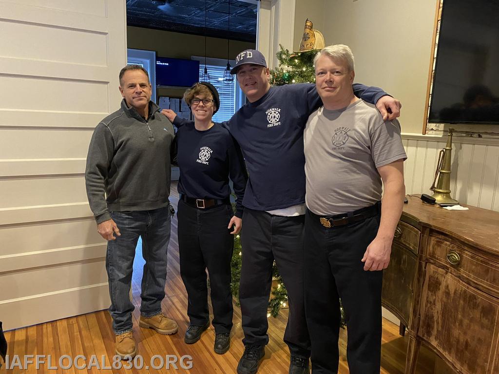12-25-2019 Christmas Day
Bob Mossop, Cat Macari, Skip Gilchrist, & Scott Rywolt