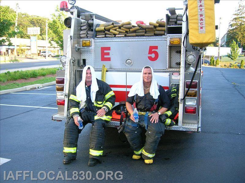 FF Lefty Petrides & FF Mike Fratello 8-1-2008 Structure Fire 327 Main Ave. Oasis Coffee Roasting Co.